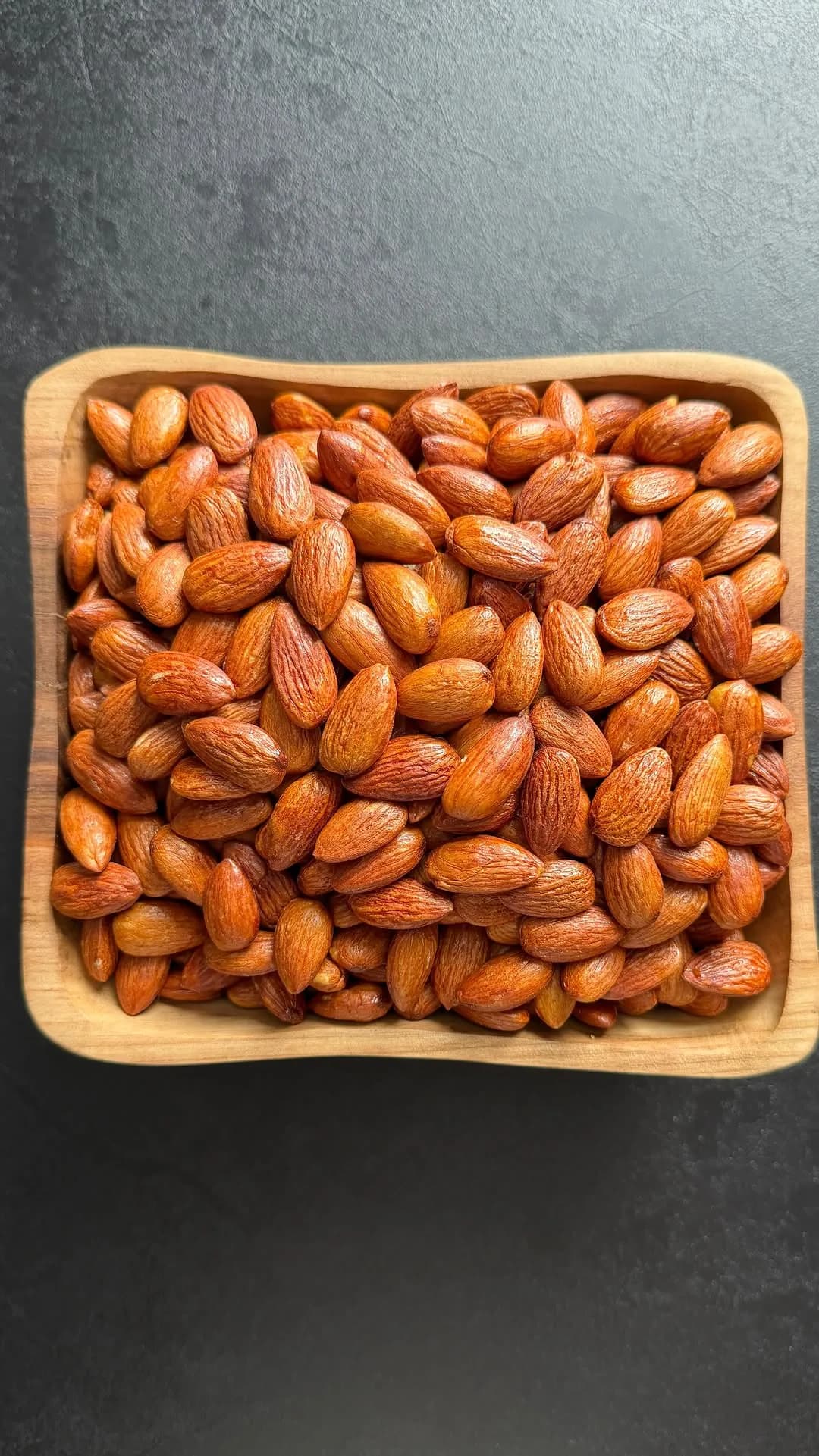 مغز بادام زرین شور لعابی، رنگ قهوه‌ای
