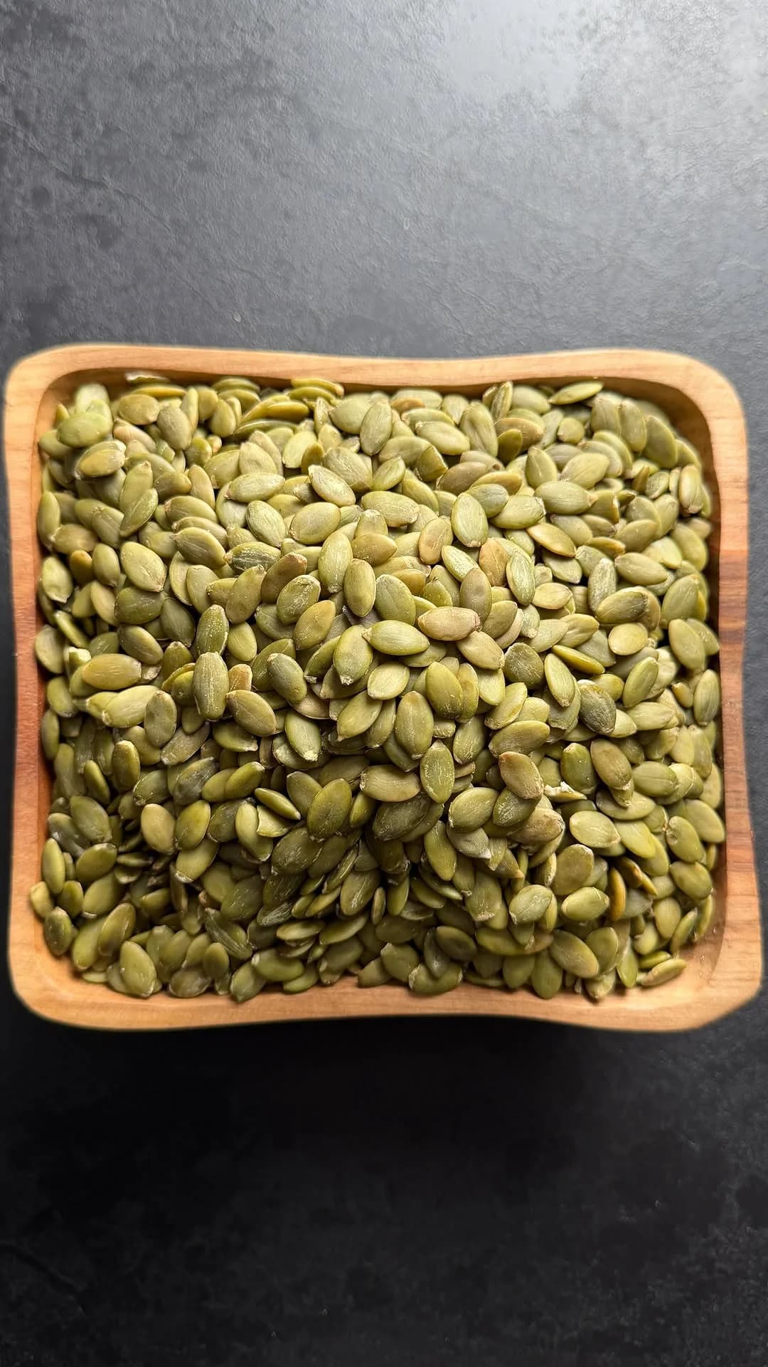 مغز تخمه کدو تازه، رنگ سبز، دانه خام