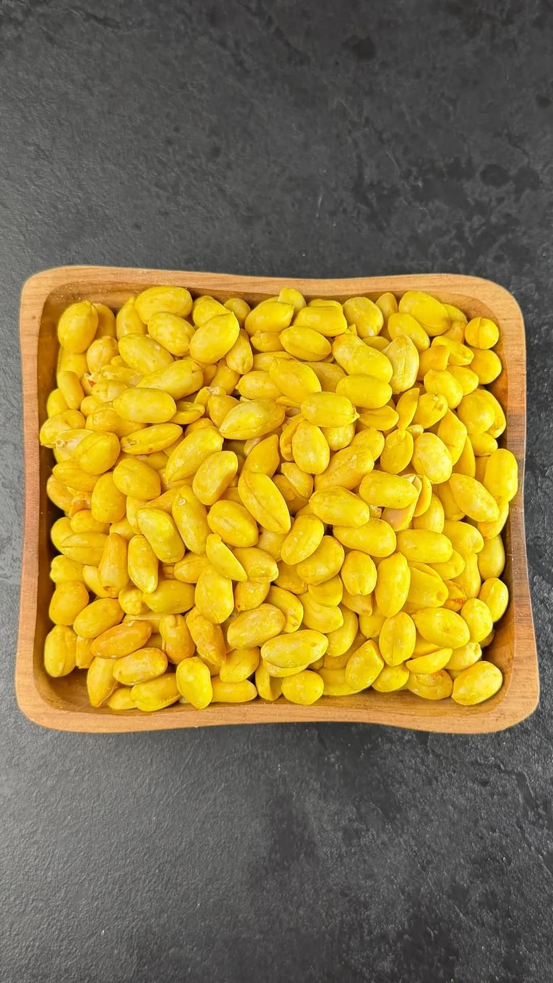 مغز بادام زمینی پوست‌کنده شور