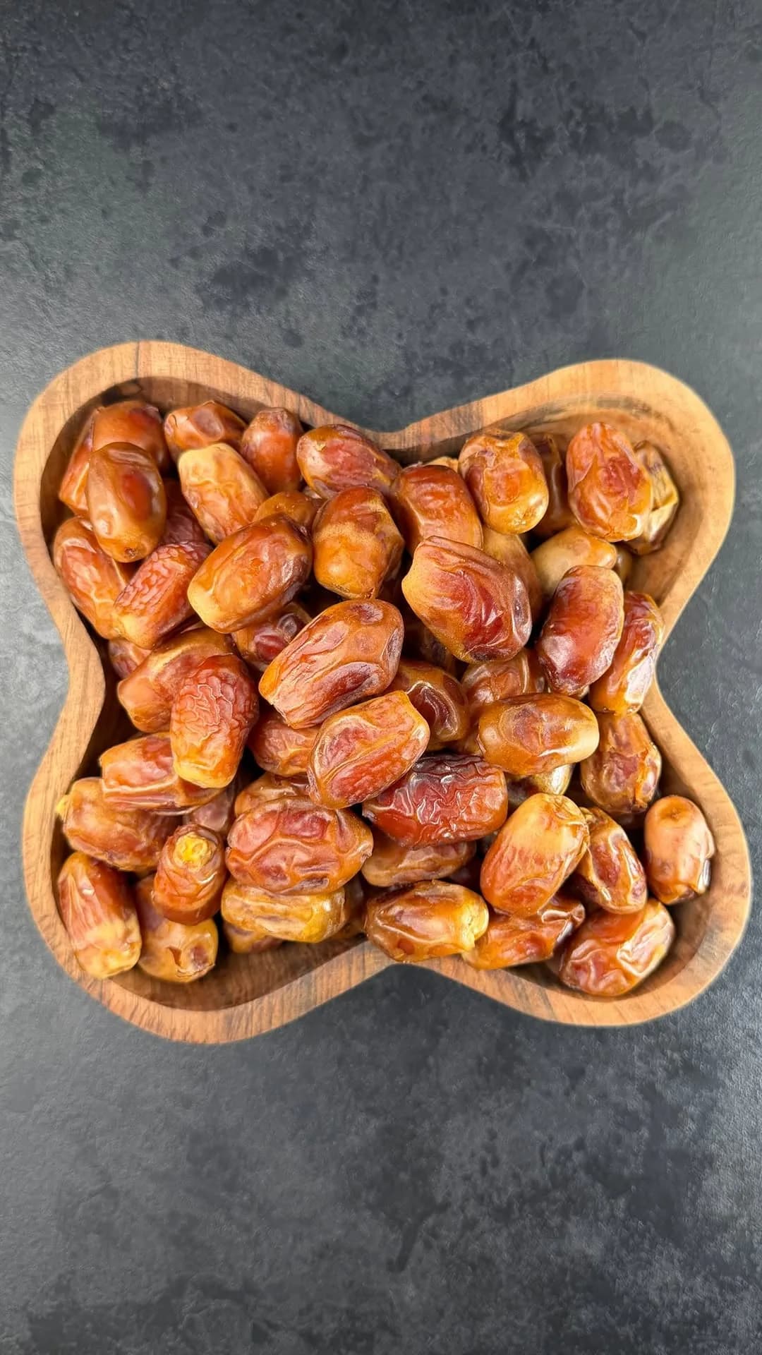 خرما زاهدی، رنگ قهوه‌ای