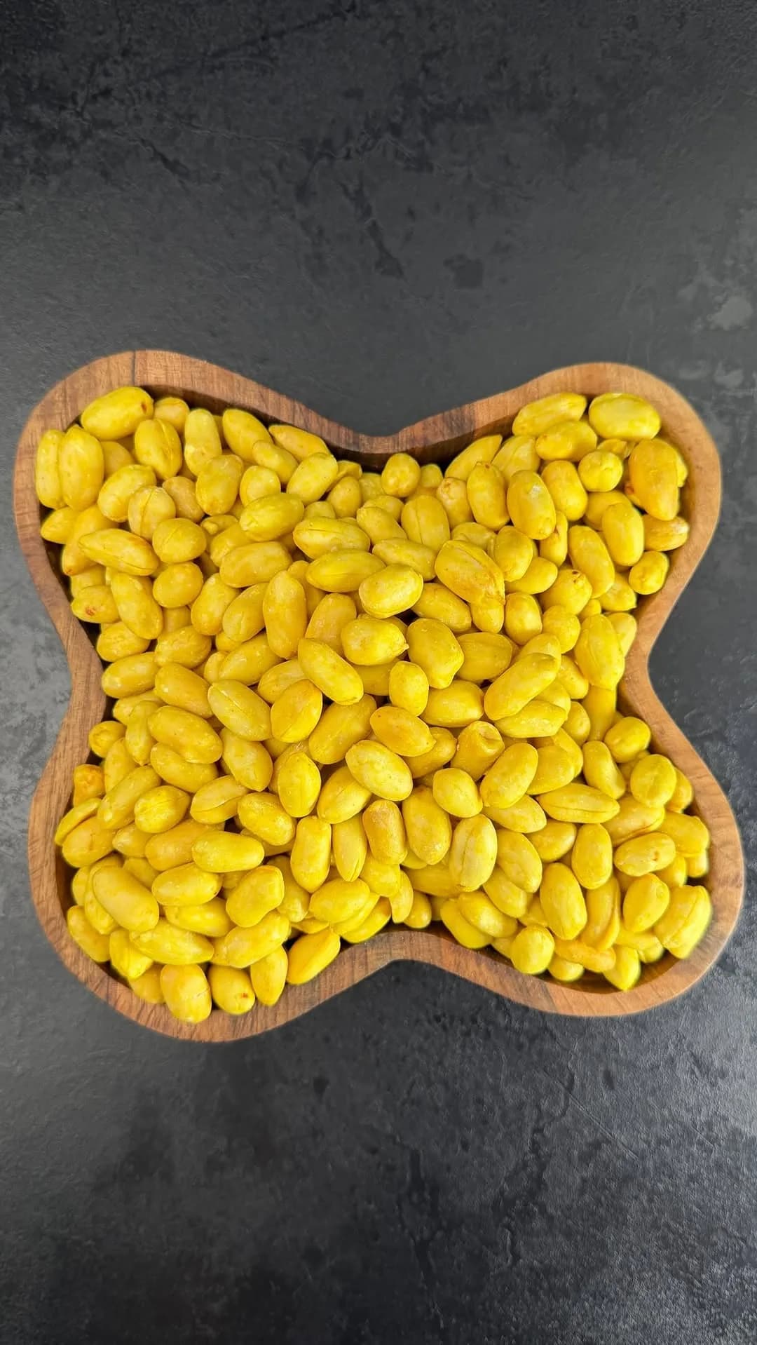 مغز بادام زمینی پوست‌کنده شور