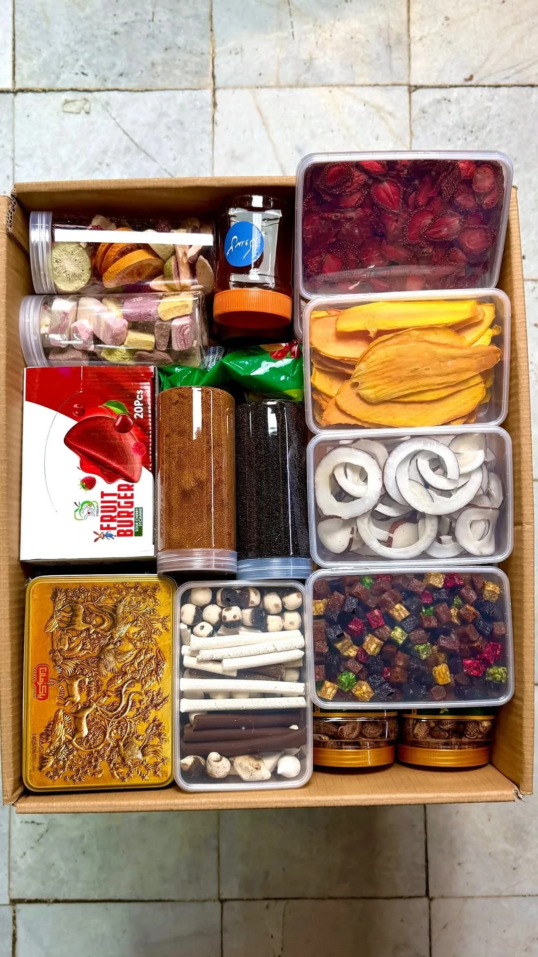پک میوهی خشک و آجیل