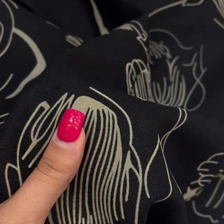 پارچه لینن فلک عرض ۱۴۰، رنگ مشکی و کرم، پارچه متری