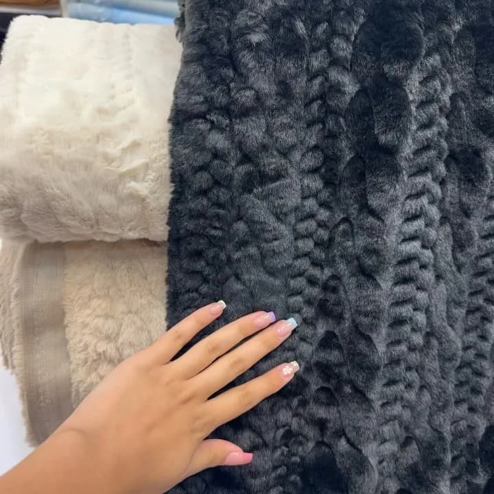 پارچه خز ترک عرض ۱۷۰، رنگ خاکستری تیره و کرم