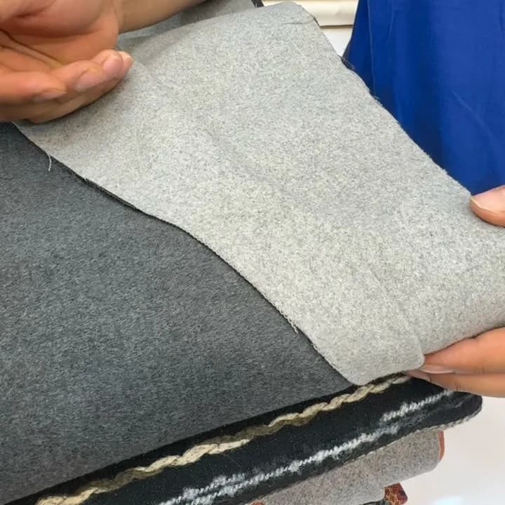 پارچه فوتر کوبیده دو رو و پشمی ژاپنی، رنگ طوسی، زغالی و مشکی، لایه‌های پارچه