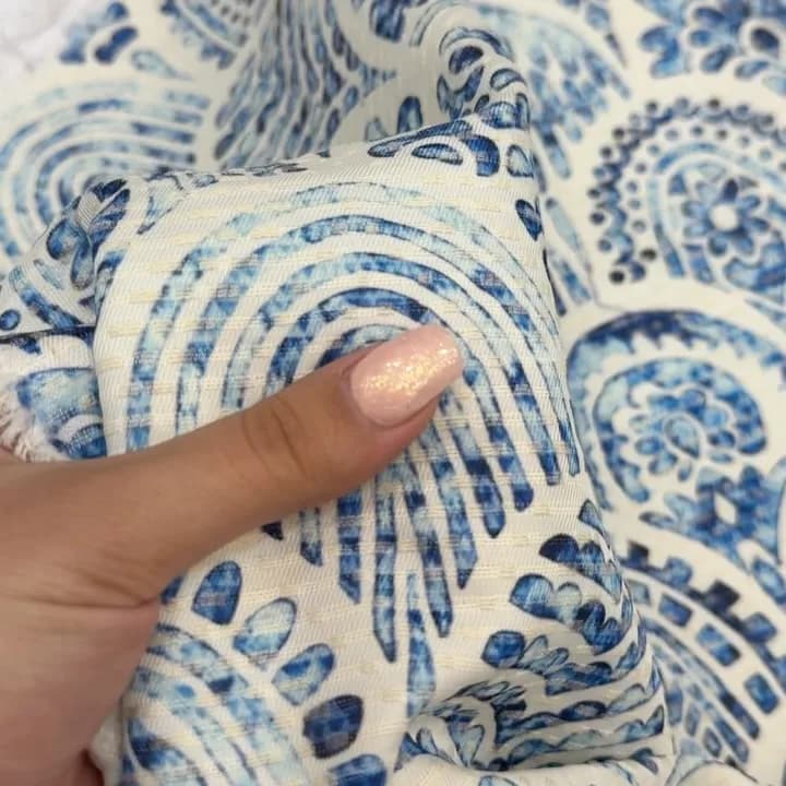 پارچه ژاکارد کوک دوزی عرض ۱۵۰، رنگ سفید و آبی، پارچه متری