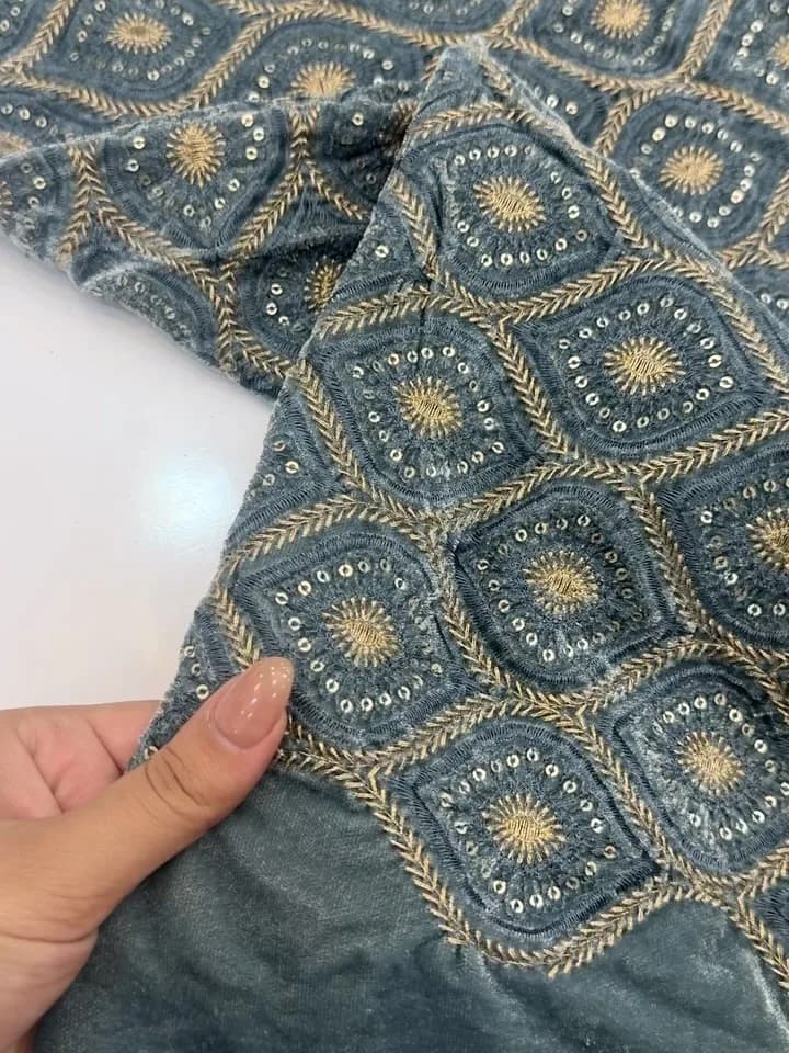 پارچه مخمل سوزن‌دوزی
