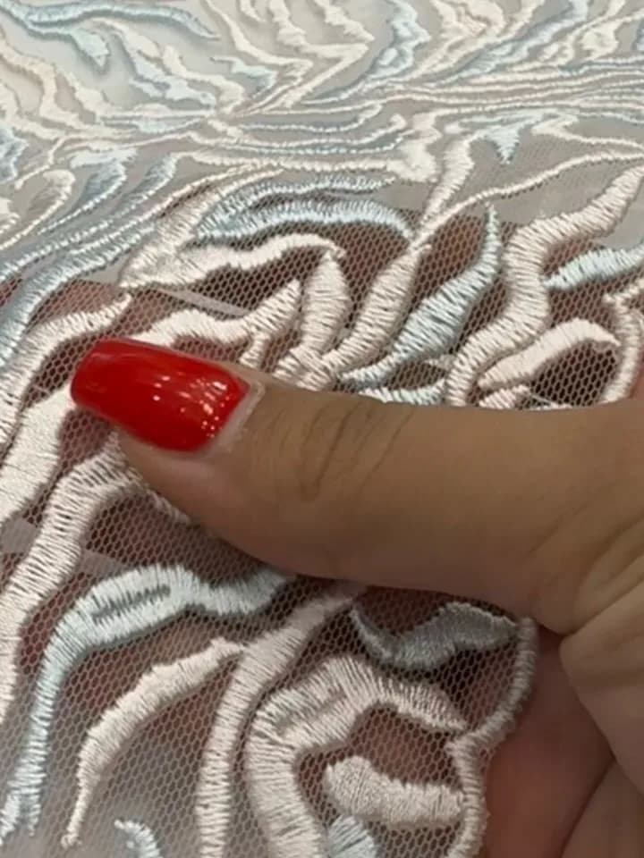 پارچه دانتل تایوانی ابریشم‌دوزی