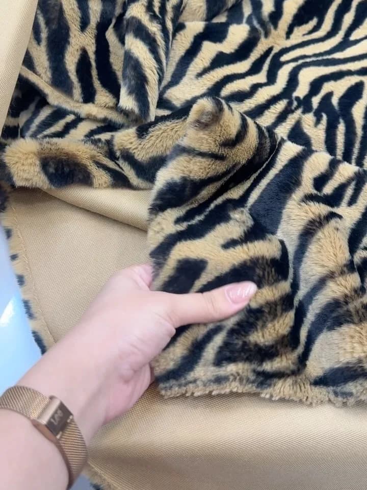 پارچه خز نرمالو طرحدار