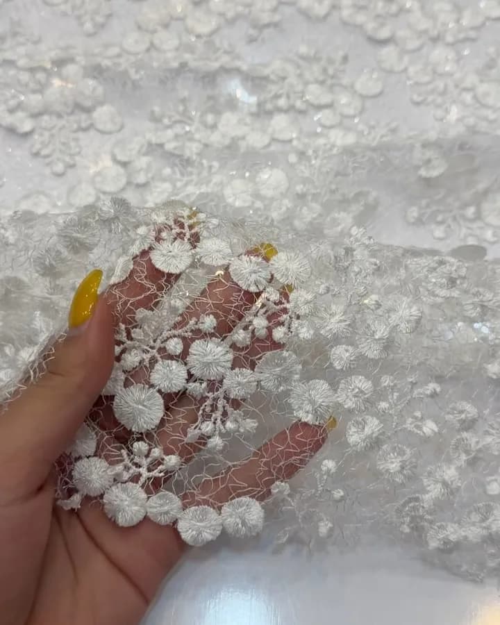 پارچه دانتل گل برجسته