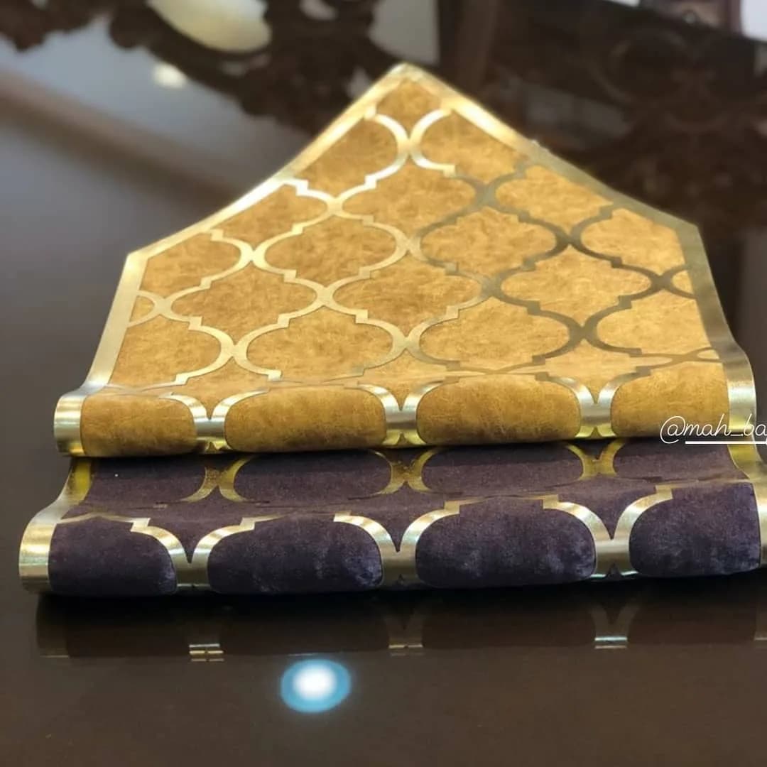 رانر مخمل خردلی و بنفش، رنگ قهوه‌ای و طلایی، طرح هندسی، مستطیلی