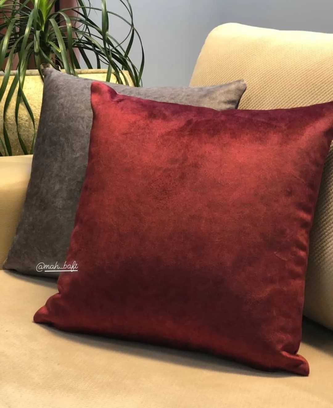 کوسن ساده زرشکی و طوسی