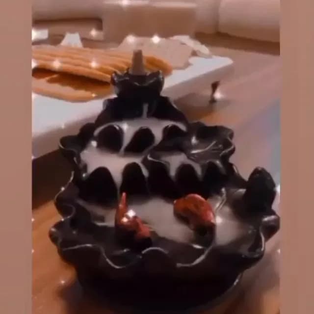 جاعودی، رنگ مشکی، جنس سرامیک، آبشاری طرح صخره