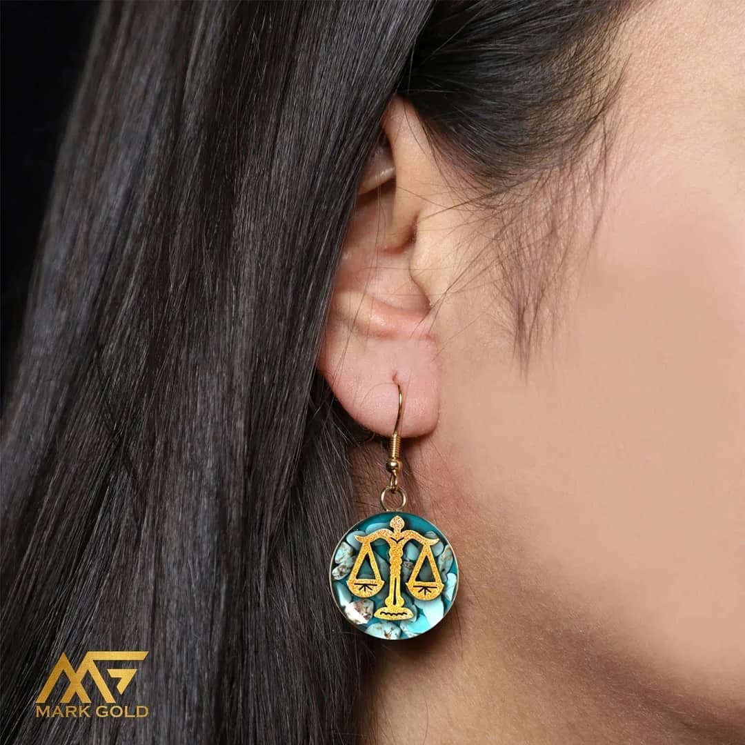 گوشواره طلاکوب مارک گلد، رنگ آبی و طلایی، جنس فلز و سنگ، آویز، گرد