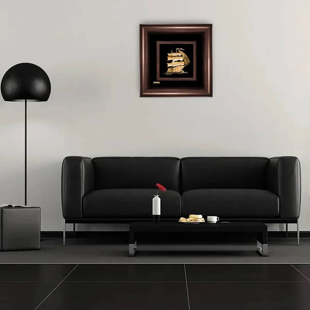 تابلو دیوارکوب تزئینی، رنگ طلایی، قهوهای و مشکی، جنس چوب و شیشه، مربعی، دیواری