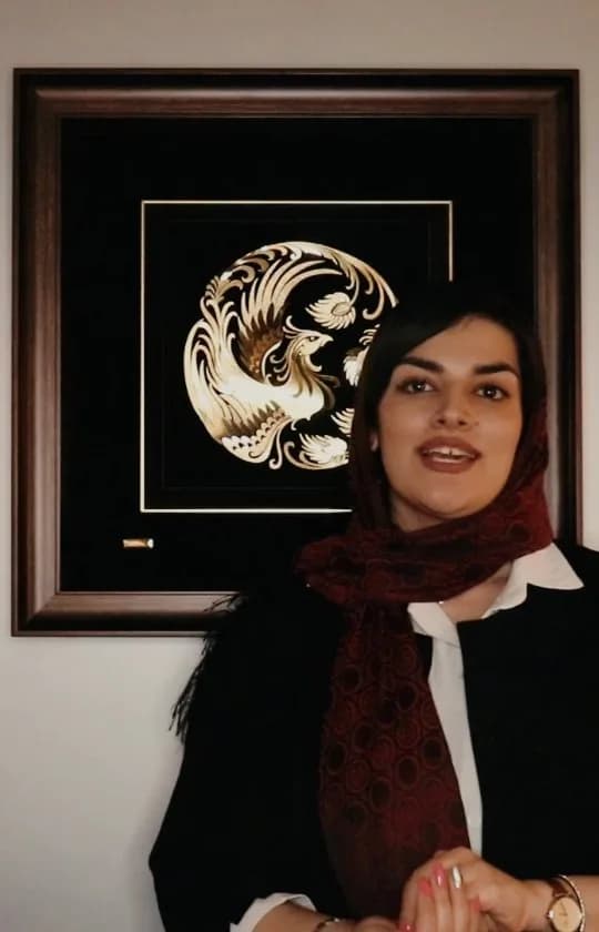 تابلو ورق طلا سیمرغ سه بعدی مارک گلد، رنگ سیاه، قرمز و سفید، جنس فلز، چوب و پارچه، مستطیل شکل با طرح پرنده