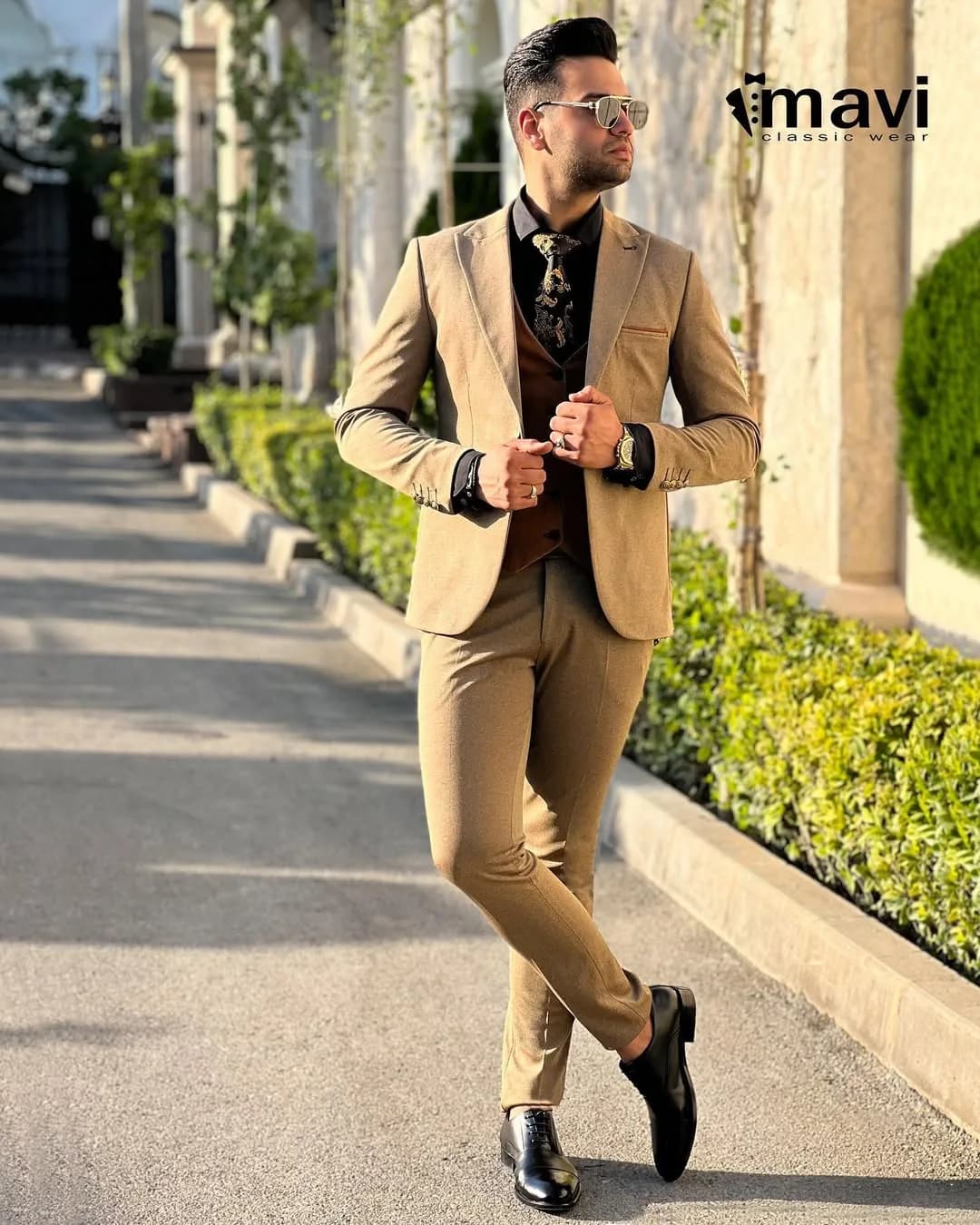 کت و شلوار و ژیله کمباین، رنگ قهوهای روشن، کت تک، جذب