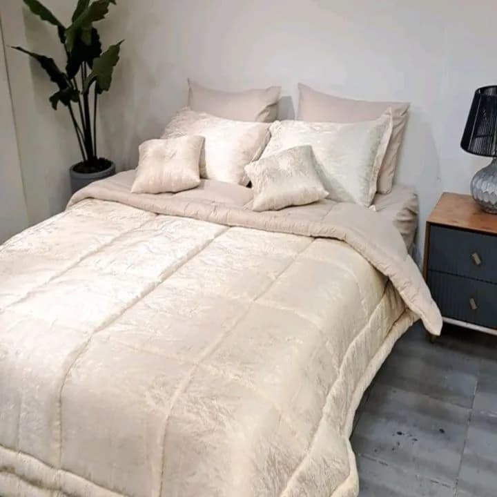 ست لحاف ژاکارد هشت تکه دونفره