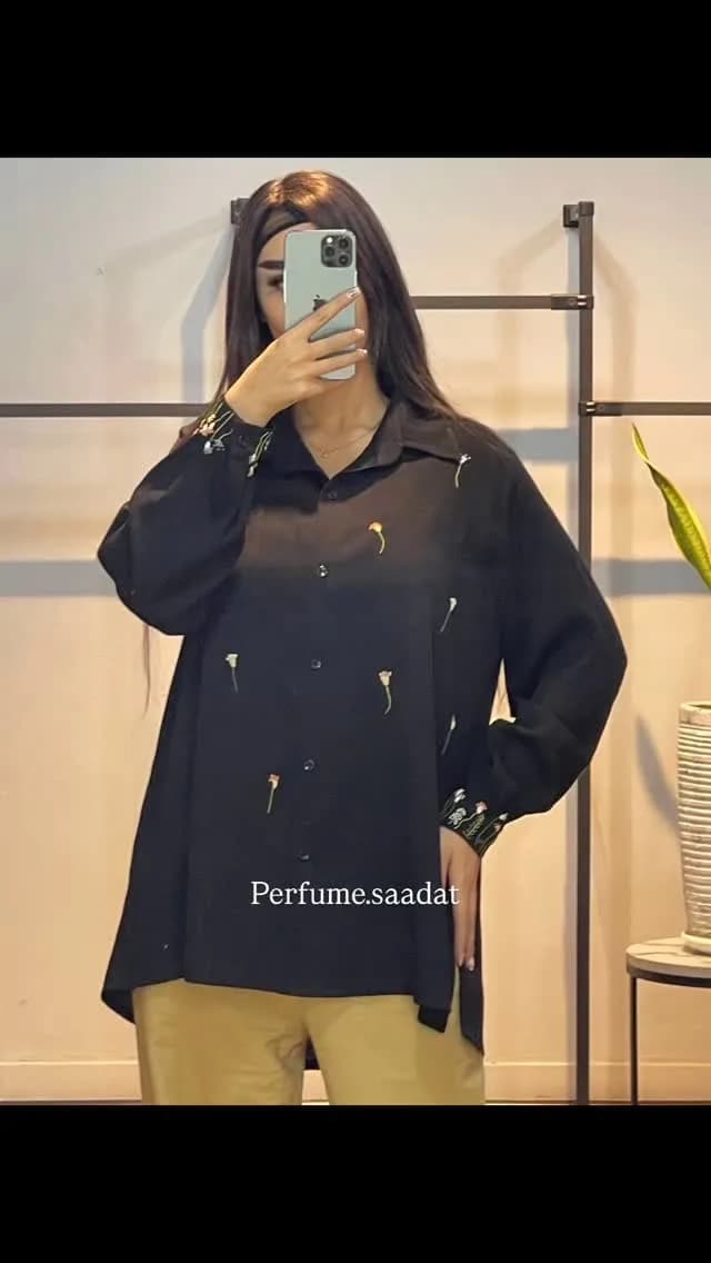 شومیز مچ گلدوزی شانتون، رنگ مشکی و کرم، جنس پنبه، بلند، یقه مردانه، آستین بلند، گشاد