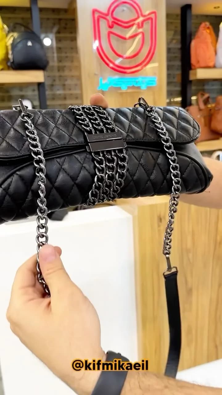کیف دستی، رنگ مشکی، جنس چرم، طرح هندسی، دوشی، زنجیری، مستطیلی