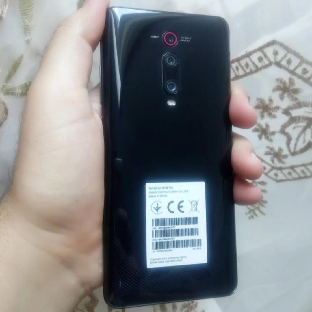 گوشی شیائومی Mi 9T Pro 128 گیگ، رنگ مشکی، جنس شیشه و فلز، لمسی