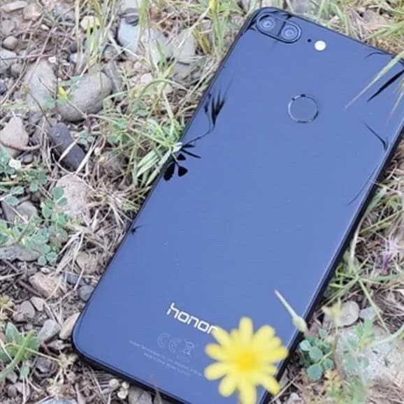 گوشی آنر ۹ لایت ۳۲ گیگ، رنگ سرمه‌ای، جنس شیشه، مستطیل، حسگر اثر انگشت