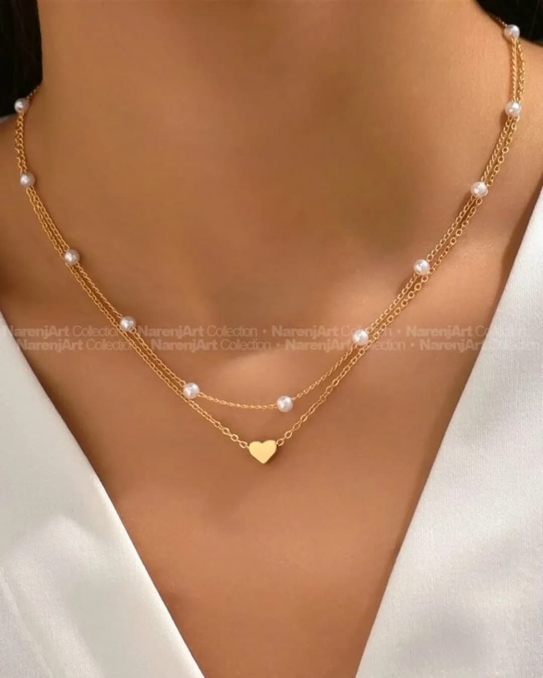 گردنبند دورج قلبی مرواریددار، رنگ طلایی و سفید، جنس فلز، چند لایه، آویز قلبی
