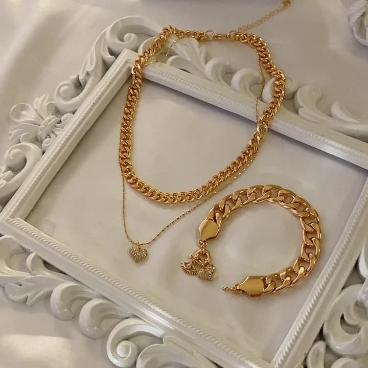 گردنبند و دستبند طرح قلب