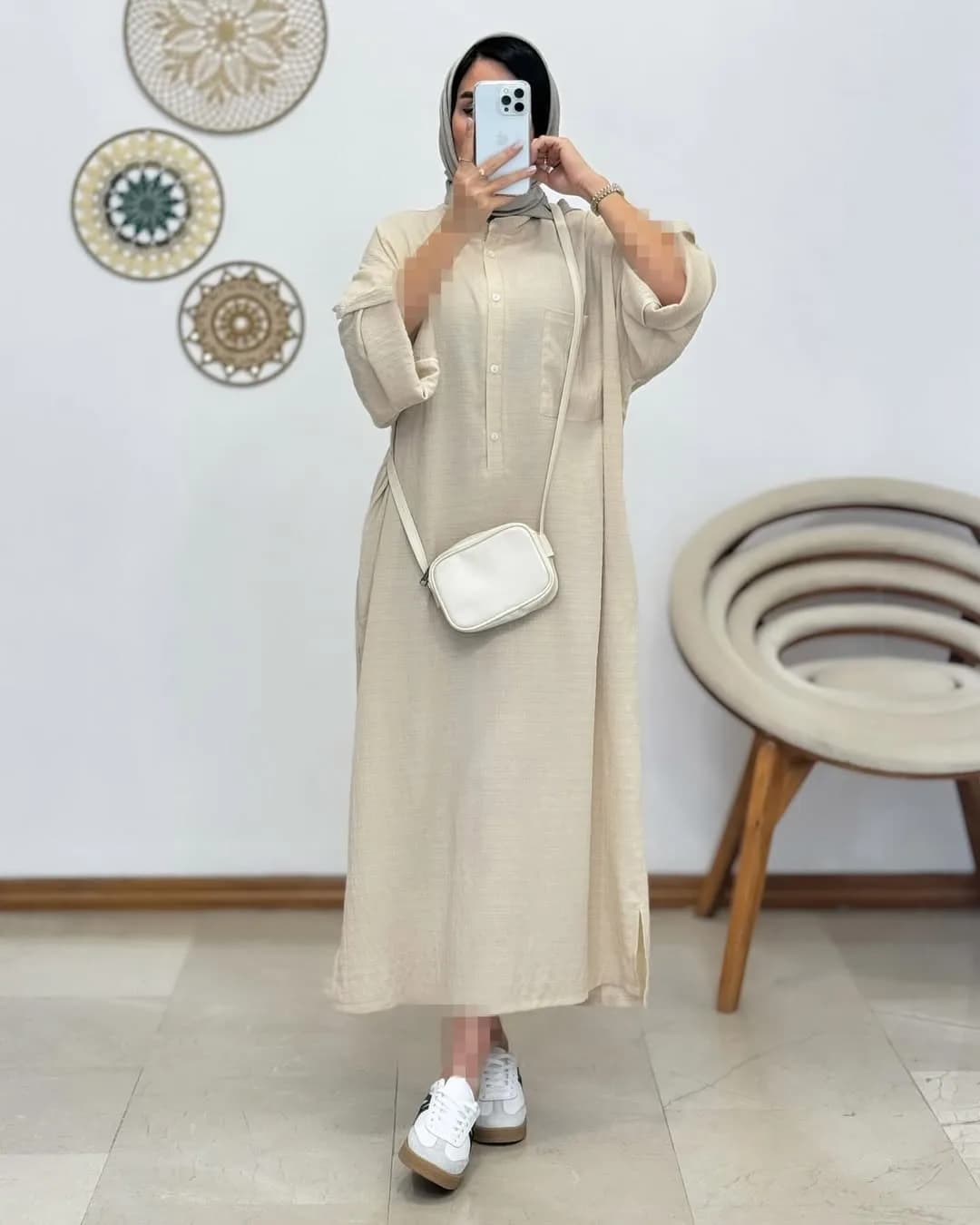 پیراهن بلند زنانه — رنگ شیری — نمای کامل — دکمه