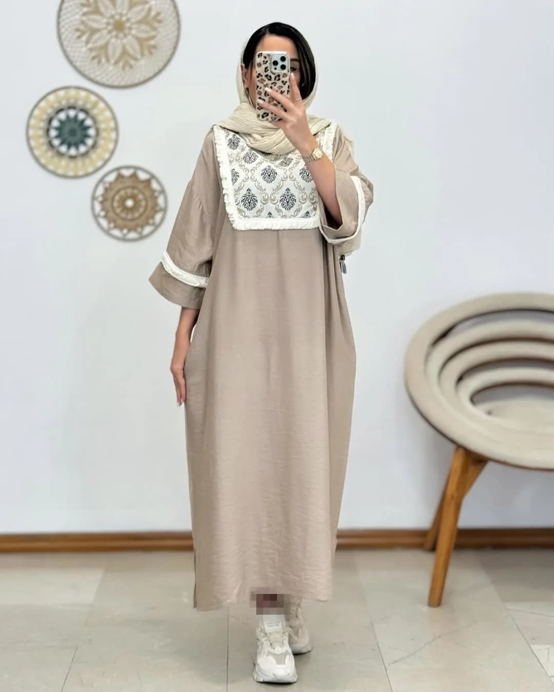 کفتان کرسپو خرجکار هندی — رنگ بژ — نمای کامل — خرجکار هندی