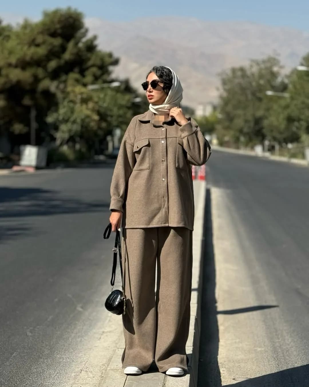 ست روناک Fall — رنگ خاکی — نمای رویتن — کت و شلوار