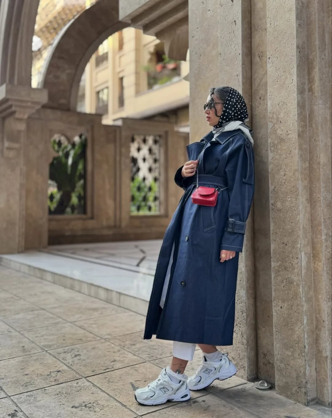 ترنچ کت جین آستردار — رنگ سرمهای — نمای کنار — ۴ دکمه