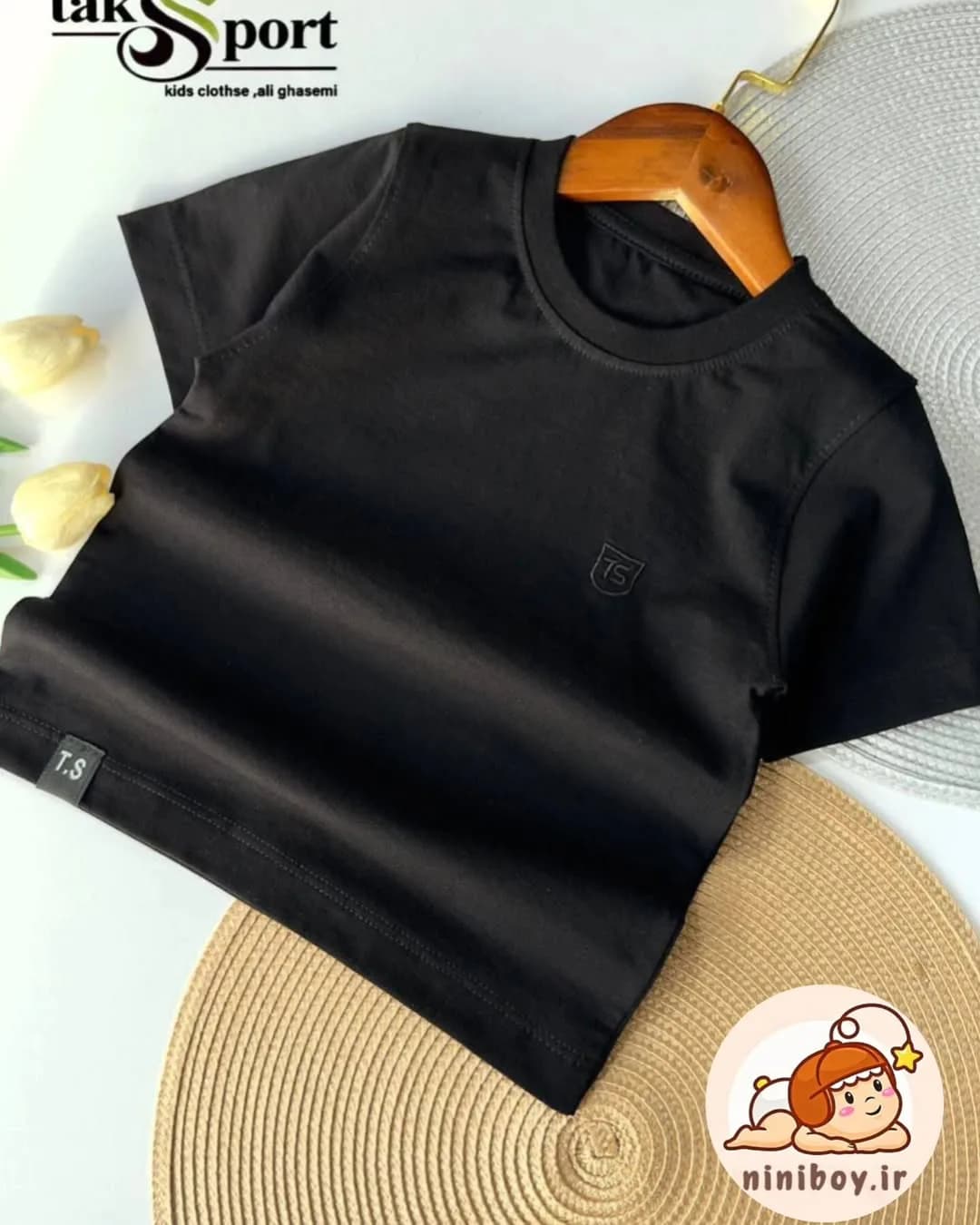 تیشرت زاپدار بیسیک پنبه لاکرا، رنگ مشکی، کوتاه، یقه گرد، آستین کوتاه، معمولی
