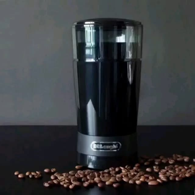 آسیاب قهوه دلونگی، رنگ مشکی و نقره‌ای، جنس پلاستیک و استیل، استوانه‌ای