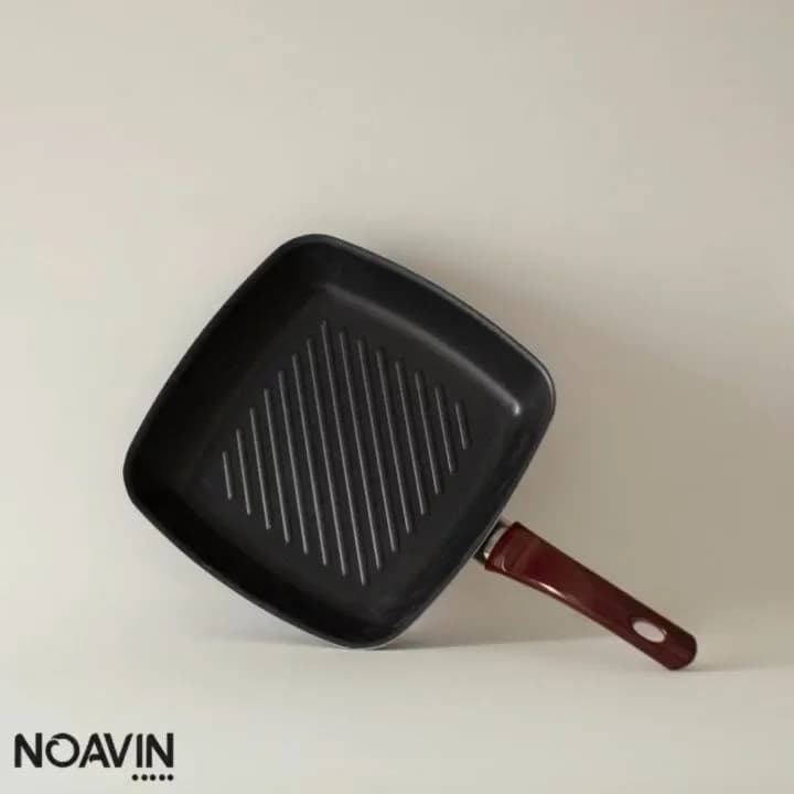 تابه گریل نچسب، رنگ مشکی و زرشکی، مربعی، شیاردار، دسته‌دار