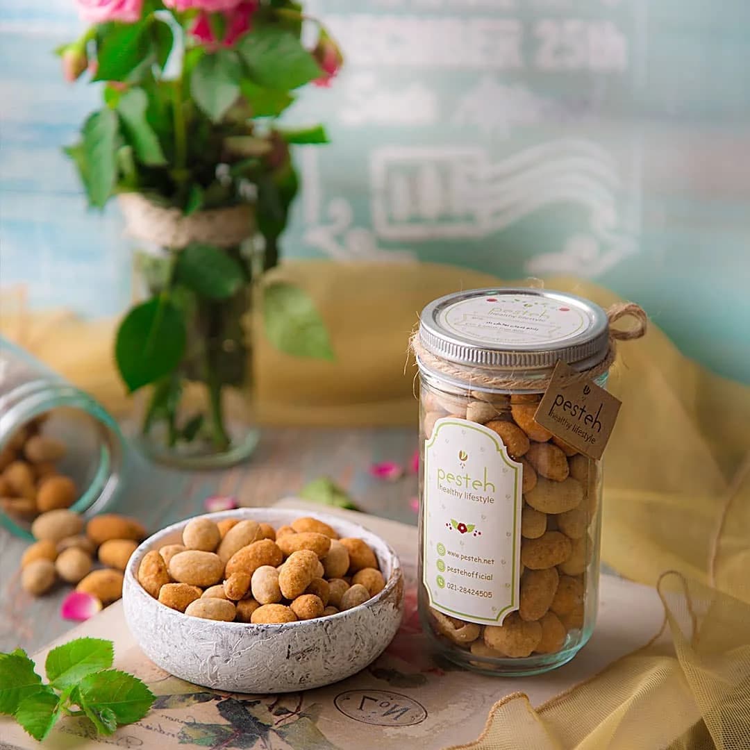 بادام زمینی روکش‌دار پسته