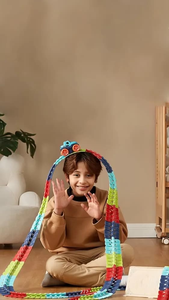 اسباب بازی ماشین ریسینگ دیوارنورد، رنگ رنگین‌کمان، جنس پلاستیک، مسیر انعطاف‌پذیر