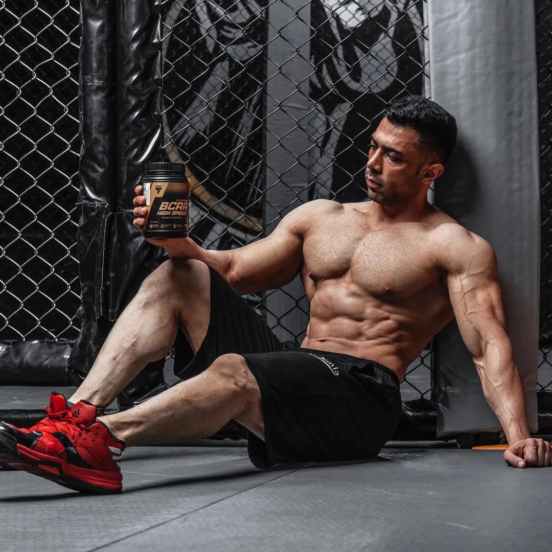 مکمل BCAA High Speed، رنگ مشکی و طلایی، جنس پلاستیک، ظرف