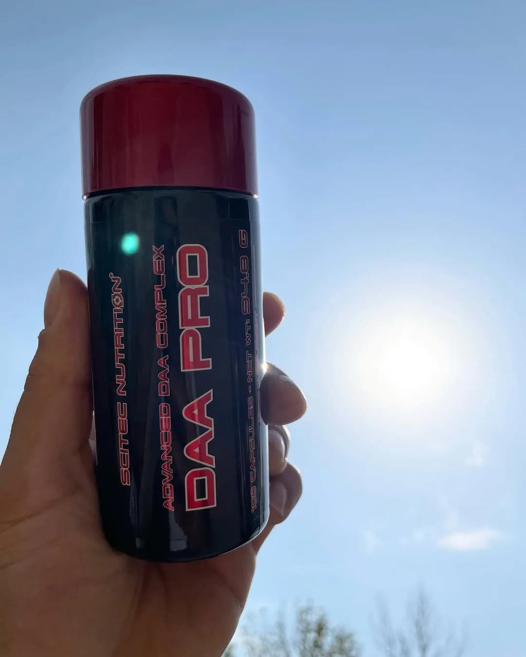 مکمل DAA PRO سایتک Scitec Nutrition، رنگ مشکی و قرمز، جنس پلاستیک، ظرف استوانه‌ای