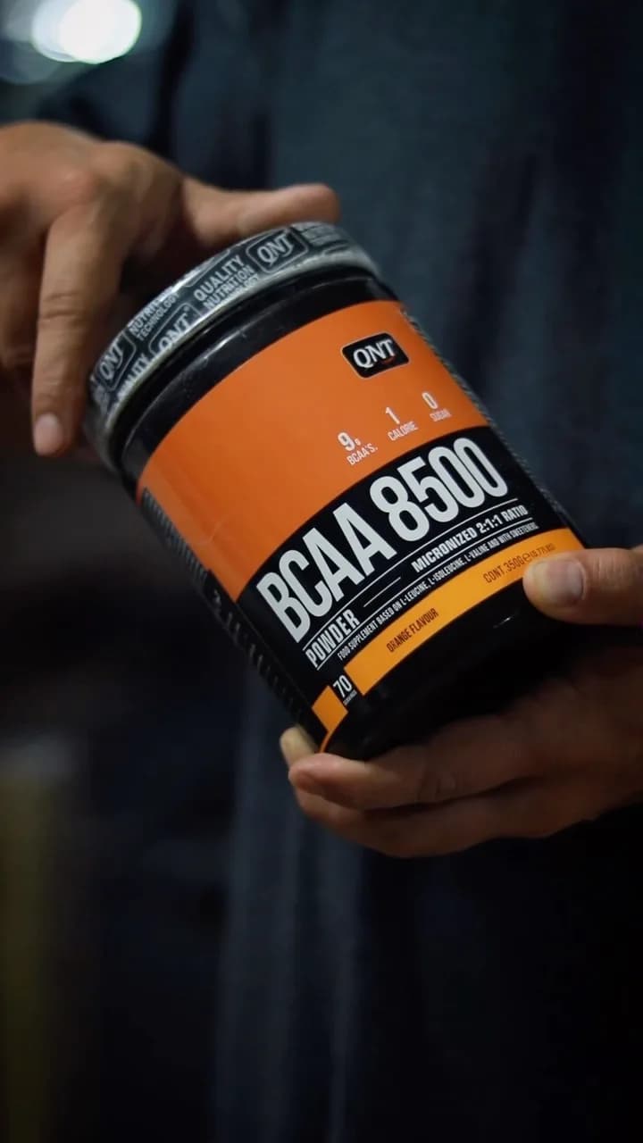 مکمل BCAA 8500 QNT، رنگ مشکی و نارنجی، جنس پلاستیک، ظرف پودر