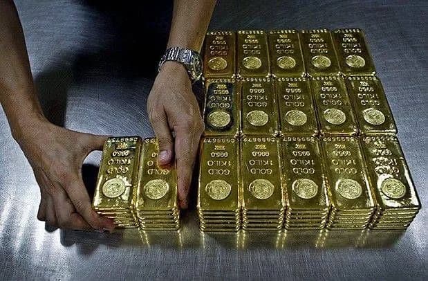 شمش طلا ۱ کیلویی، رنگ طلایی، جنس فلز، مستطیلی بزرگ