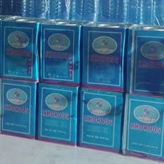 روغن جامد خروس نشان، رنگ آبی، جنس فلز، حلب مستطیلی