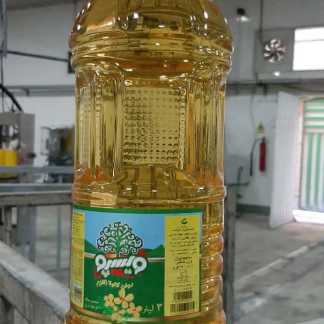 روغن مایع مخلوط ۳ لیتری و ۸۱۰ گرمی ویسپرو، رنگ زرد، سبز و سفید، جنس پلاستیک، بطری پلاستیکی