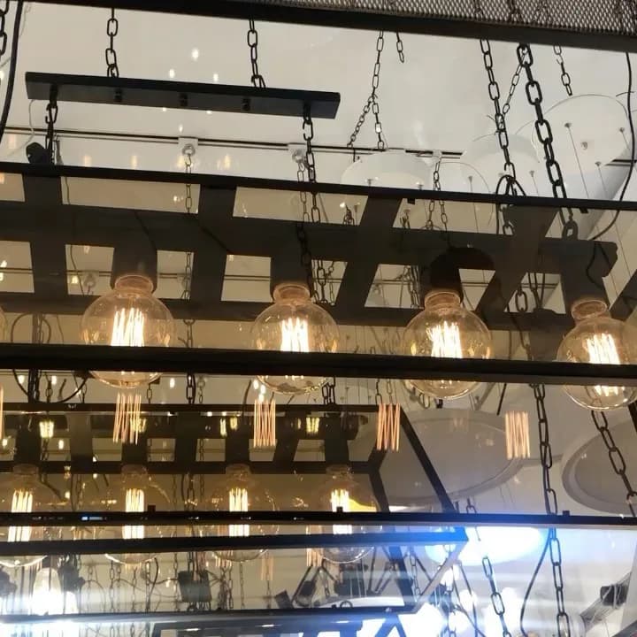 آویز کانتری ۵ شعله طول ۱ متر، رنگ مشکی، جنس فلز و شیشه، آویز خطی چندشعله