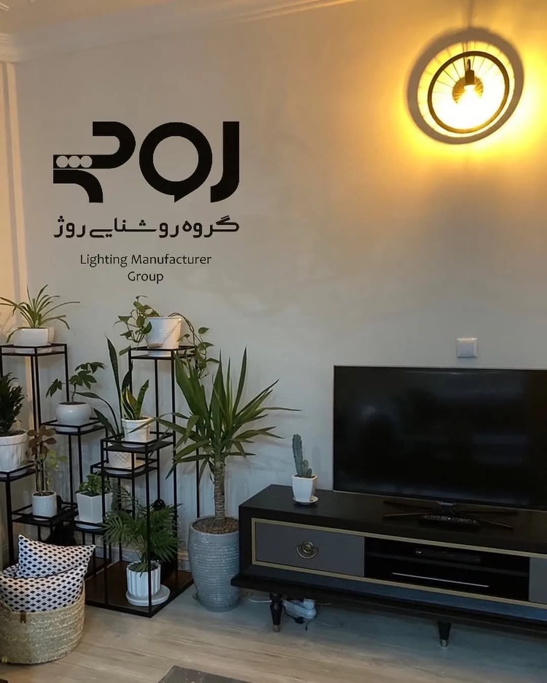 استند گلدان ۴ تایی