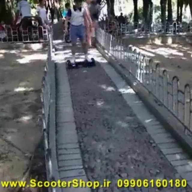 اسکوتر برقی هوشمند، رنگ آبی و مشکی، جنس پلاستیک و فلز، دوچرخ هوشمند