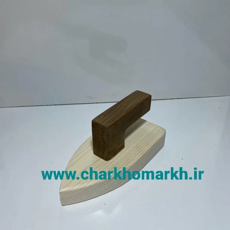اتو سرد چوبی، رنگ قهوه‌ای و کرم، اتو خیاطی دستی