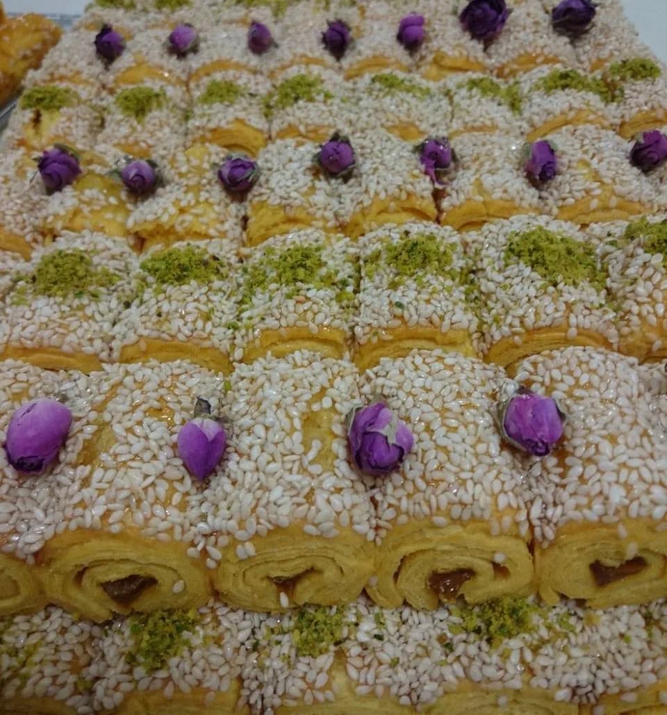 شیرینی لوتکا