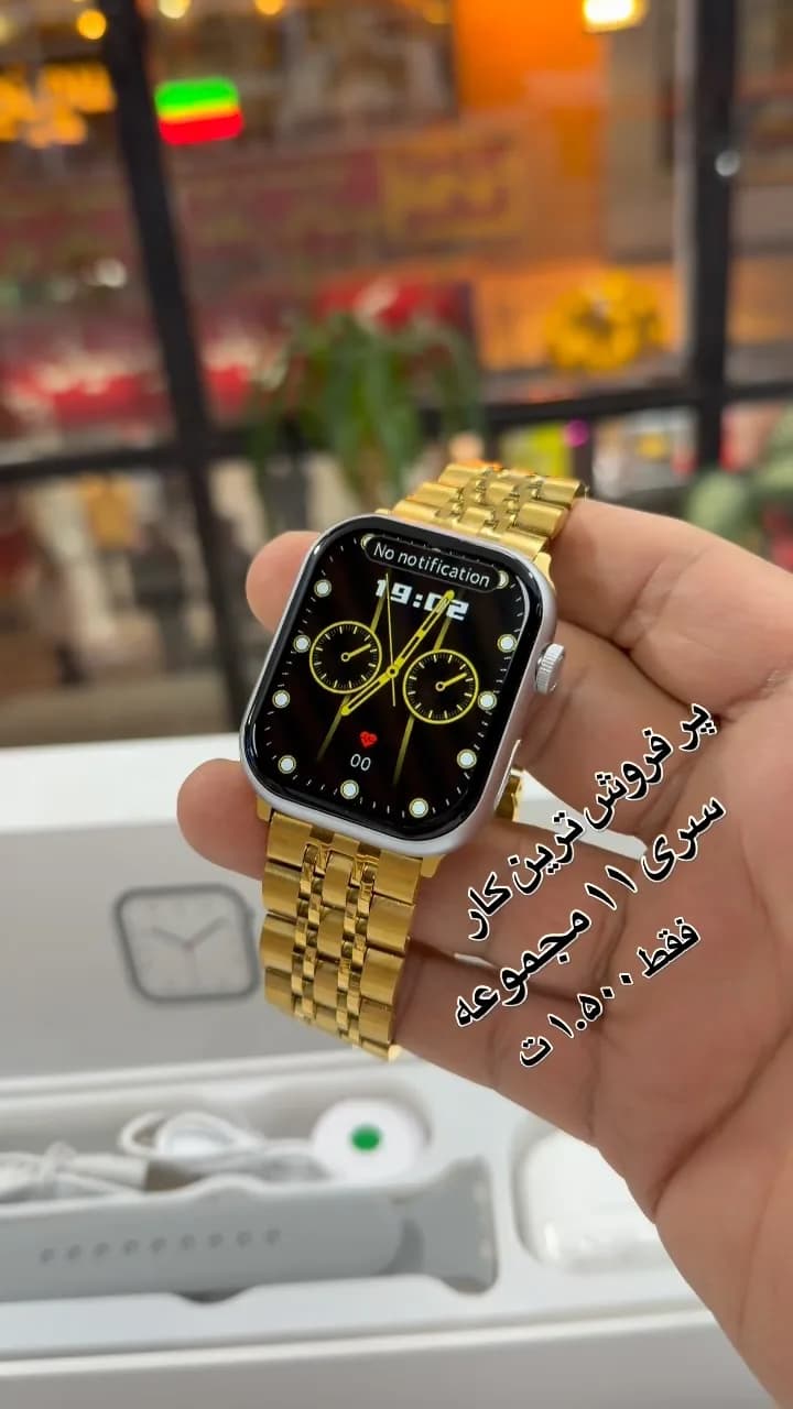 بند رولکسی ساعت هوشمند، رنگ طلایی و سیاه، جنس فلز، صفحه مربعی، بند فلزی