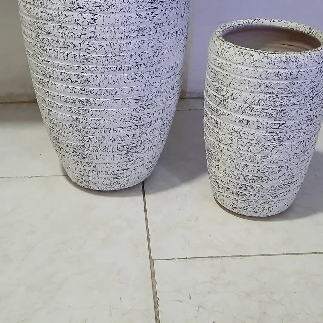 گلدان سفالی طرحدار